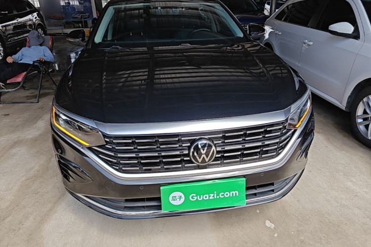Used Volkswagen Passat 2023 330TSI Elite Edition Front