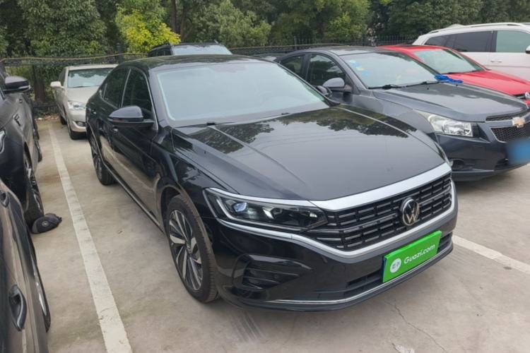 Used Volkswagen Passat 2023 Revised 330TSI Elite Edition Front Right 45 Deg