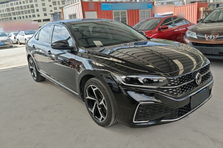 Used Volkswagen Passat 2023 Revised 330TSI Starry Elite Edition Front Right 45 Deg