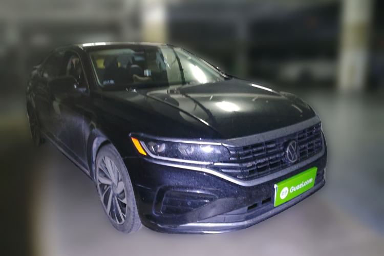 Used Volkswagen Passat 2023 330TSI Elite Edition Front Right 45 Deg