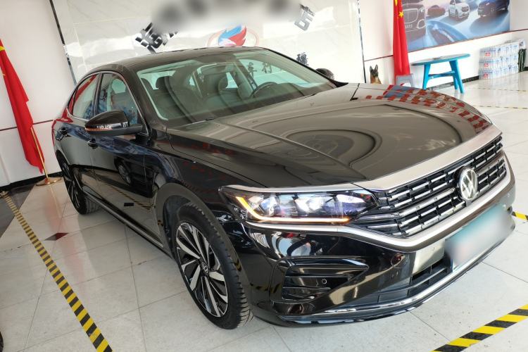 Used Volkswagen Passat 2023 Revised 330TSI Elite Edition Front Right 45 Deg