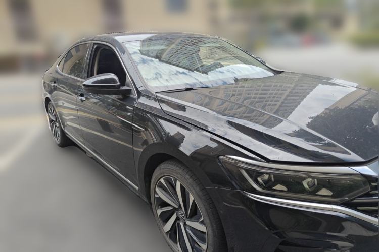 Used Volkswagen Passat 2023 380TSI Flagship Edition Front Right 45 Deg