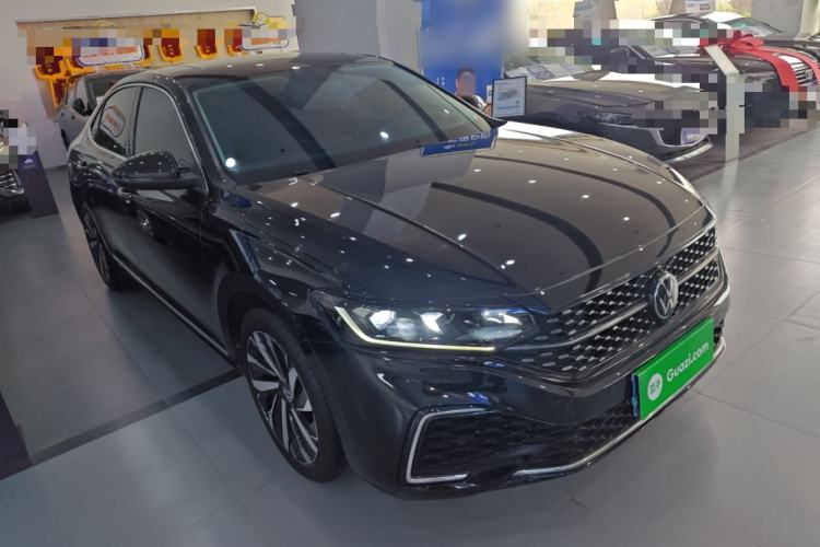 Used Volkswagen Passat 2023 Revised 330TSI Starry Elite Edition Front Right 45 Deg