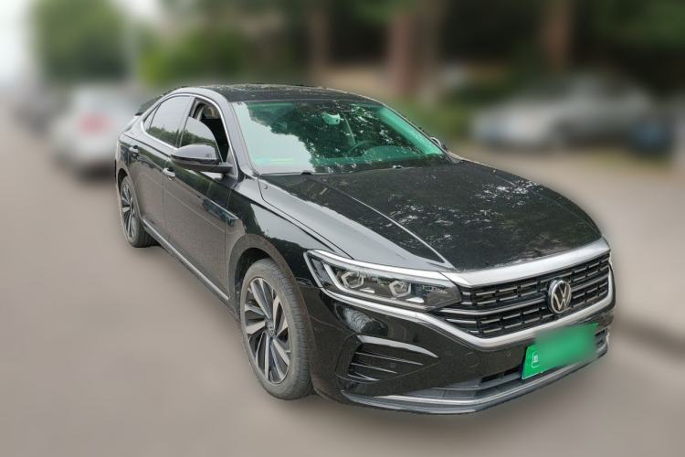 Used Volkswagen Passat 2023 330TSI Prestige Edition Front Right 45 Deg