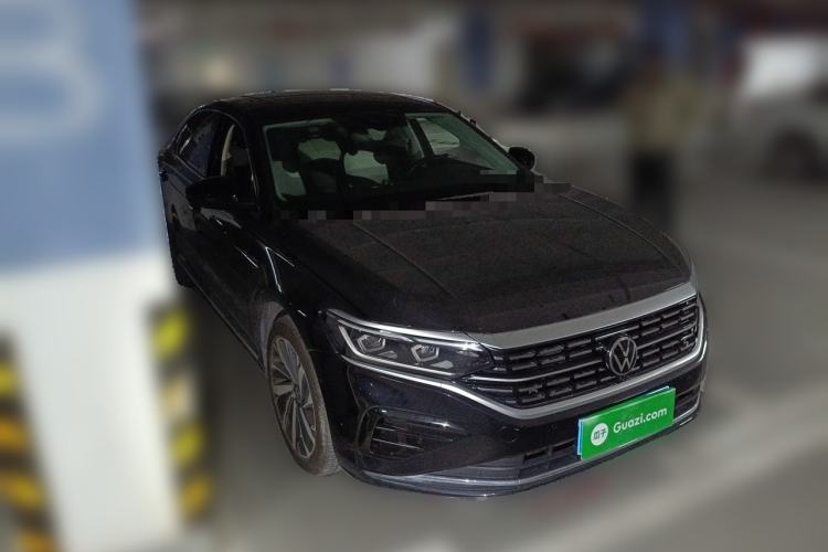 Used Volkswagen Passat 2023 Revised 380TSI Luxury Edition Front Right 45 Deg