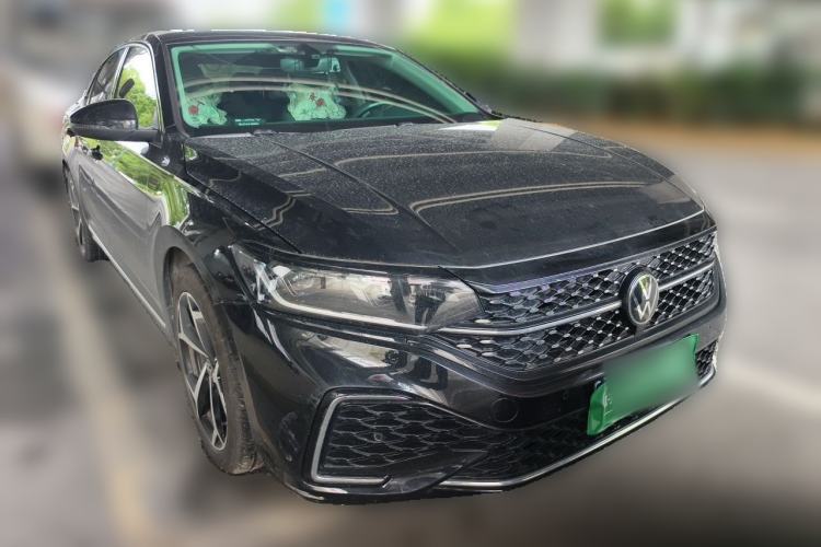 Used Volkswagen Passat 2023 Revised 330TSI Elite Edition Front Right 45 Deg
