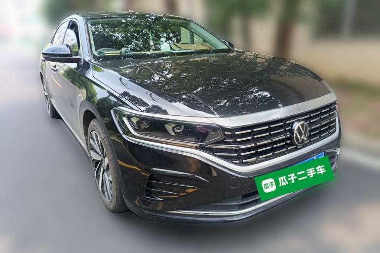 Used Volkswagen Passat 2023 Revised 330TSI Elite Edition Front Right 45 Deg