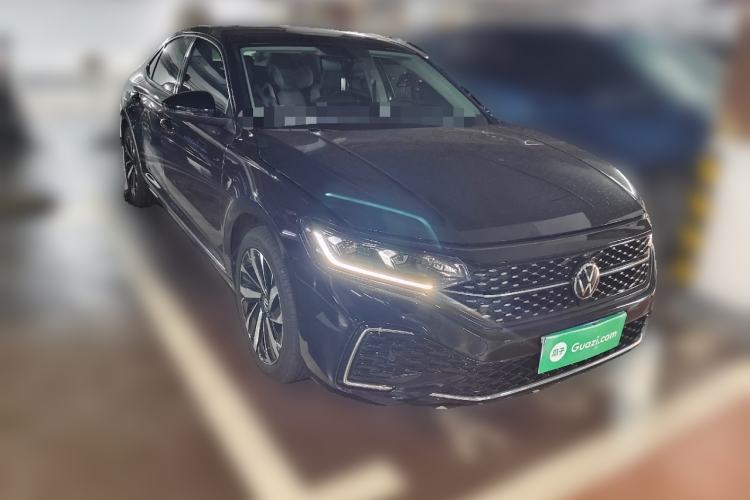 Used Volkswagen Passat 2023 Revised 330TSI Starry Elite Edition Front Right 45 Deg