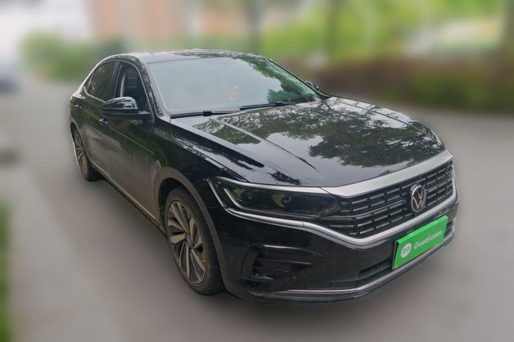 Used Volkswagen Passat 2023 Revised 330TSI Elite Edition Front Right 45 Deg