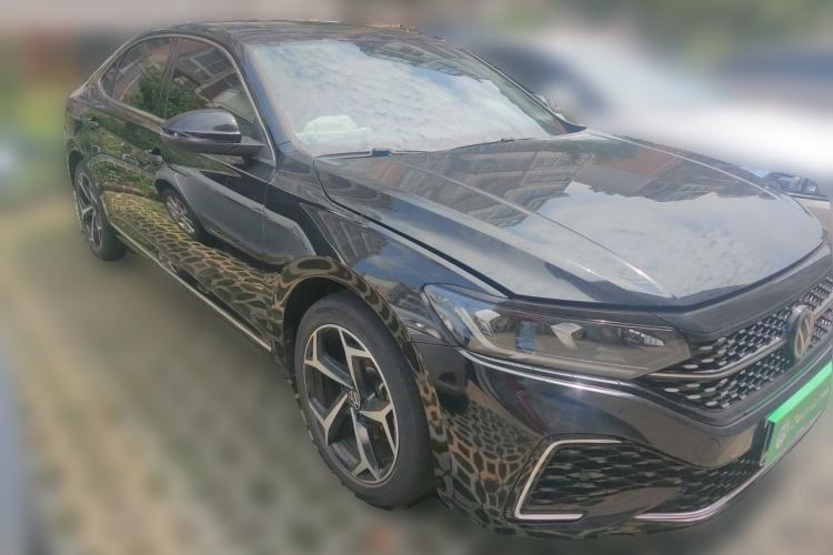 Used Volkswagen Passat 2023 Revised 330TSI Starry Elite Edition Front Right 45 Deg