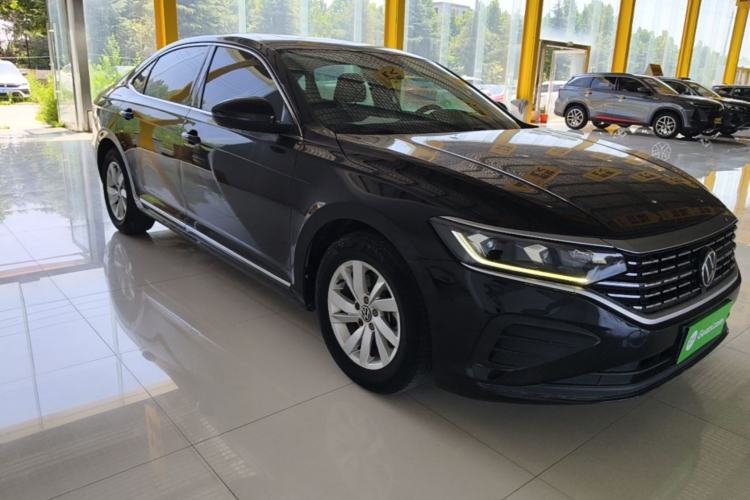 Used Volkswagen Passat 2023 280TSI Business Edition Front Right 45 Deg