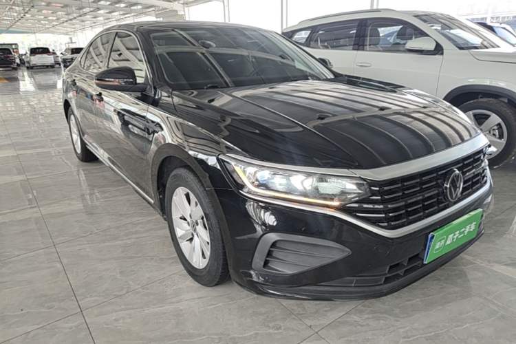 Used Volkswagen Passat 2023 Revised Version 280TSI Business Edition Front Right 45 Deg