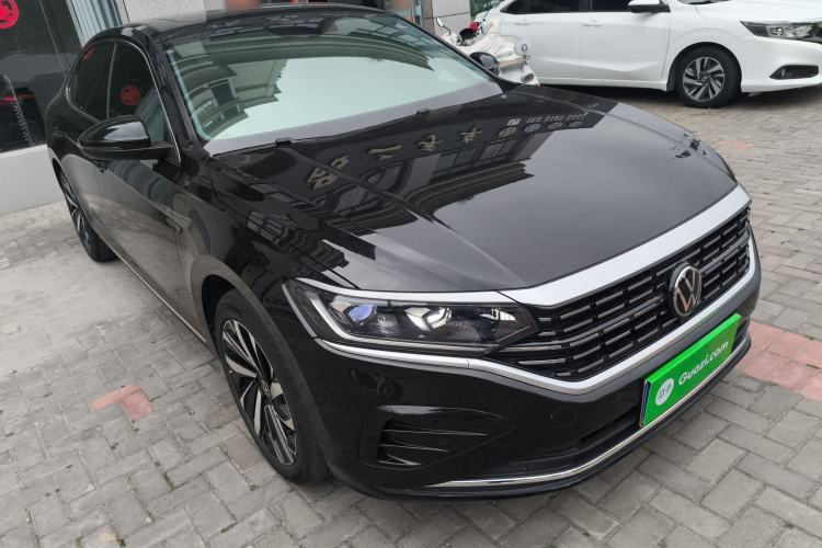 Used Volkswagen Passat 2023 Revised 330TSI Elite Edition Front Right 45 Deg