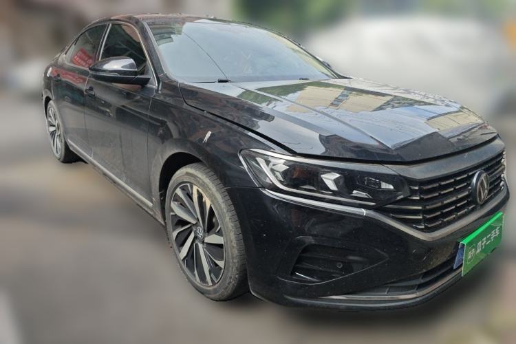 Used Volkswagen Passat 2023 330TSI Elite Edition Front Right 45 Deg