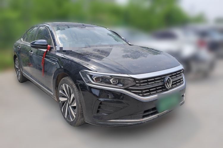 Used Volkswagen Passat 2023 380TSI Luxury Edition Front Right 45 Deg