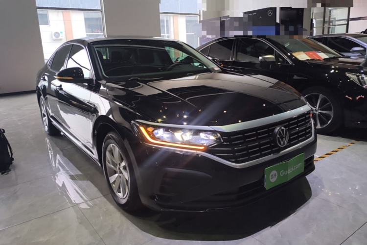 Used Volkswagen Passat 2023 Revised Version 280TSI Business Edition Front Right 45 Deg