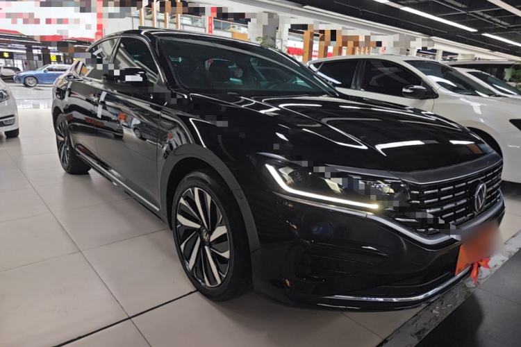 Used Volkswagen Passat 2023 Revised 330TSI Elite Edition Front Right 45 Deg