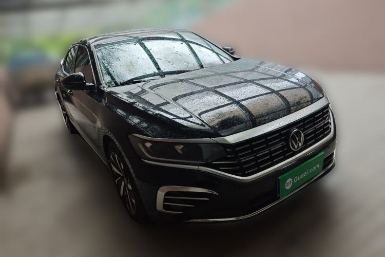 Used Volkswagen Passat 2023 Revised 330TSI Elite Edition Front Right 45 Deg