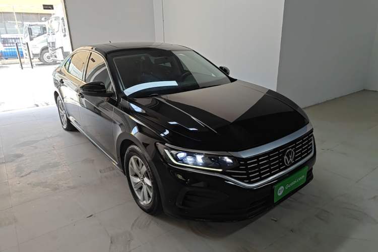 Used Volkswagen Passat 2023 280TSI Business Edition Front Right 45 Deg