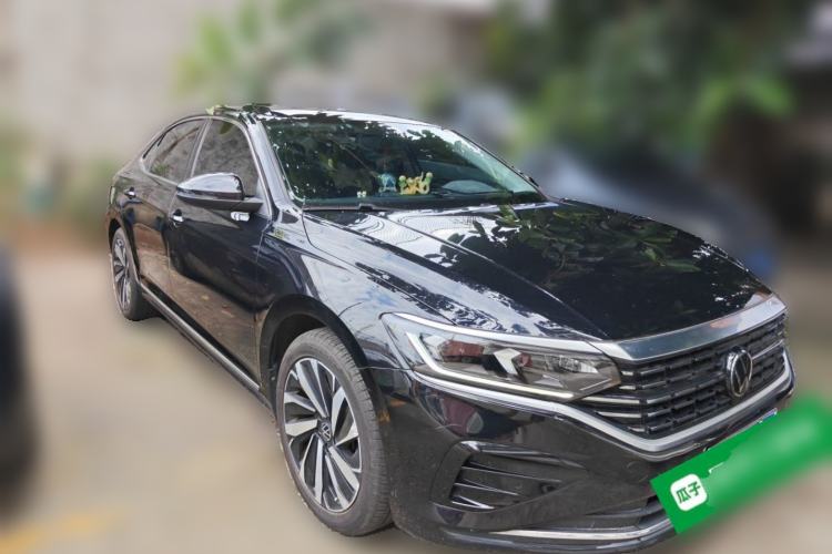 Used Volkswagen Passat 2023 330TSI Elite Edition Front Right 45 Deg