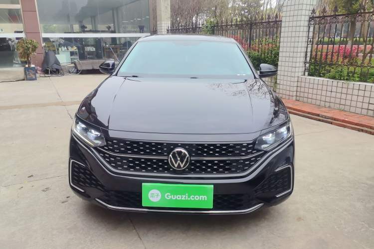 Used Volkswagen Passat 2023 Revised 330TSI Starry Elite Edition Front
