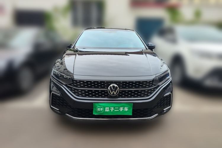 Used Volkswagen Passat 2023 330TSI Starry Elite Edition Front