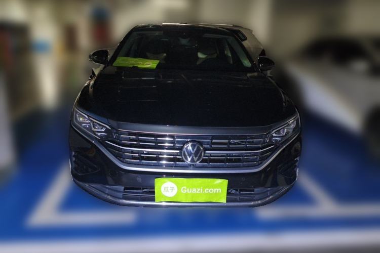 Used Volkswagen Passat 2023 Facelift 330TSI Luxury Edition Front
