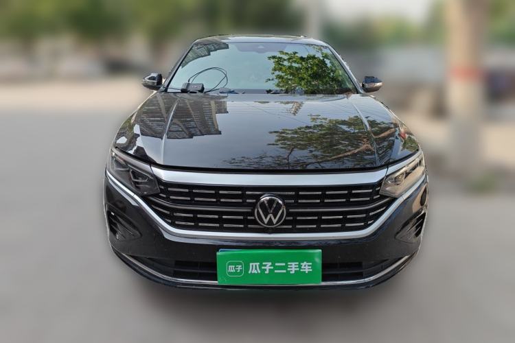 Used Volkswagen Passat 2023 Facelift 330TSI Luxury Edition Front