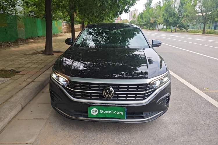 Used Volkswagen Passat 2023 Facelift 330TSI Luxury Edition Front