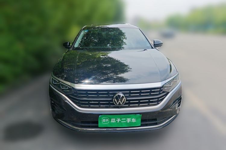 Used Volkswagen Passat 2023 Facelift 330TSI Luxury Edition Front