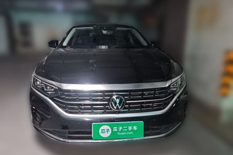 Used Volkswagen Passat 2023 330TSI Luxury Edition Front