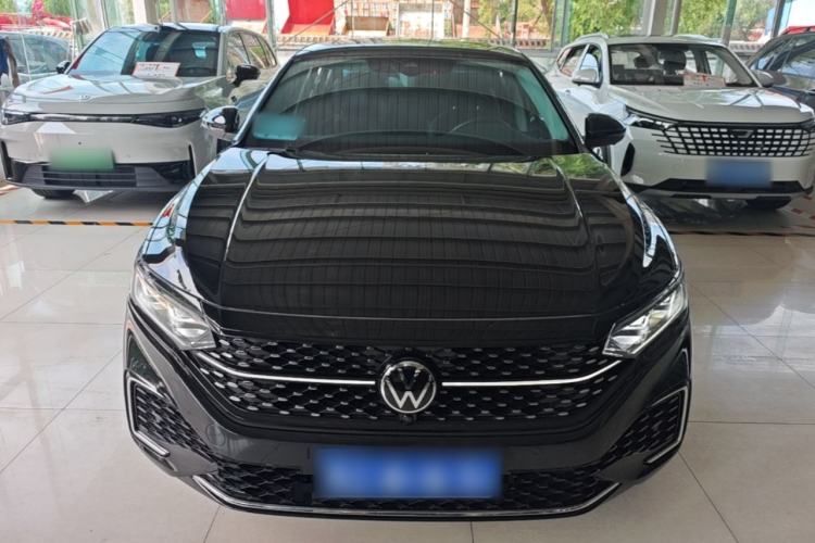 Used Volkswagen Passat 2023 330TSI Starry Luxury Edition Front