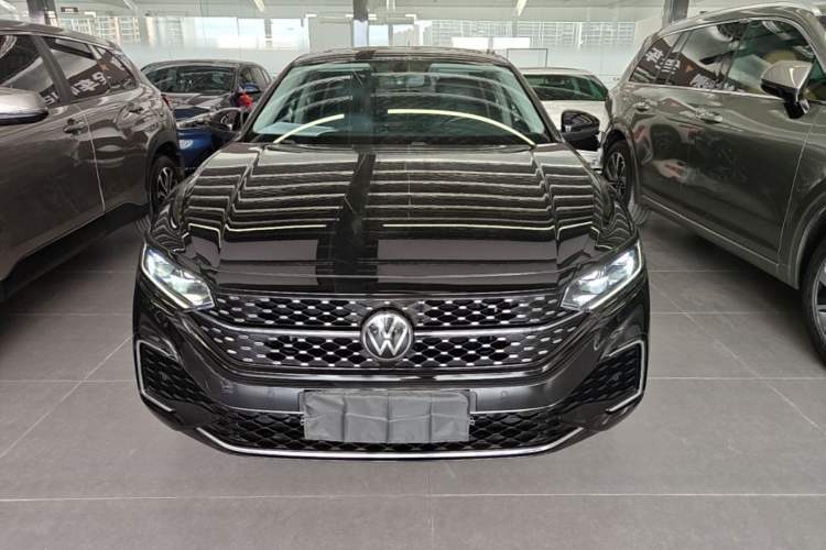 Used Volkswagen Passat 2023 Revised 330TSI Starry Elite Edition Front