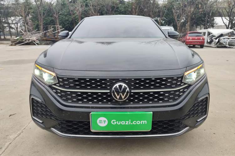 Used Volkswagen Passat 2023 Restyled 330TSI Starry Luxury Edition Front