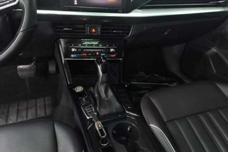 Used Volkswagen Passat 2023 Revised 330TSI Starry Elite Edition Gear Lever