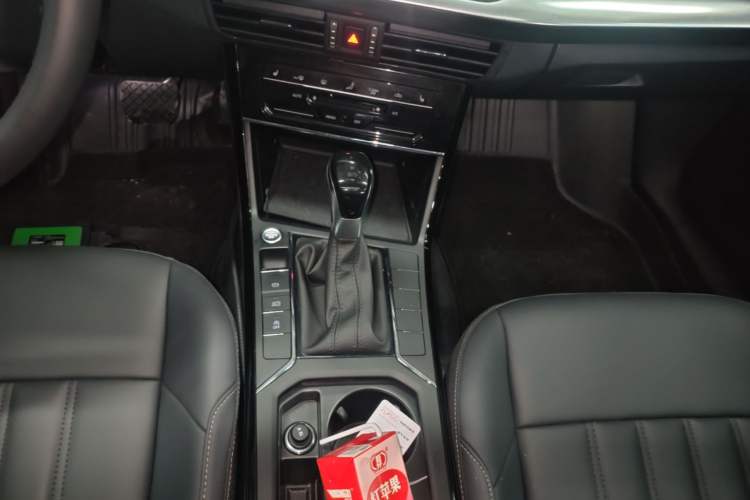 Used Volkswagen Passat 2023 Revised Version 280TSI Business Edition Gear Lever