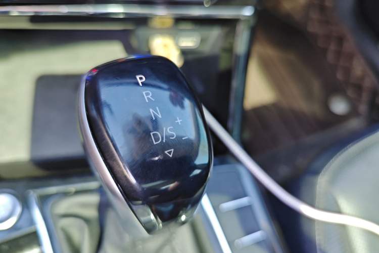 Used Volkswagen Passat 2023 Restyled 330TSI Starry Luxury Edition Gear Lever