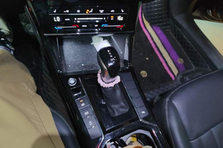 Used Volkswagen Passat 2023 Revised 330TSI Starry Elite Edition Gear Lever