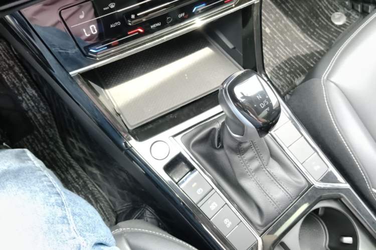 Used Volkswagen Passat 2023 Revised 330TSI Starry Elite Edition Gear Lever