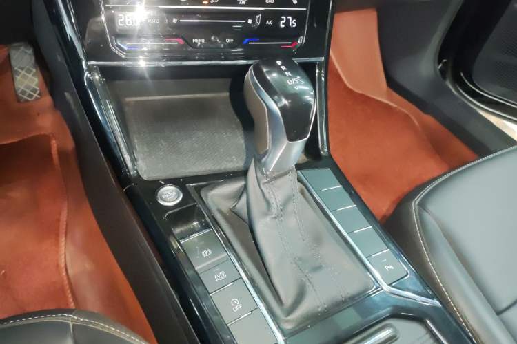 Used Volkswagen Passat 2023 Revised 330TSI Starry Elite Edition Gear Lever