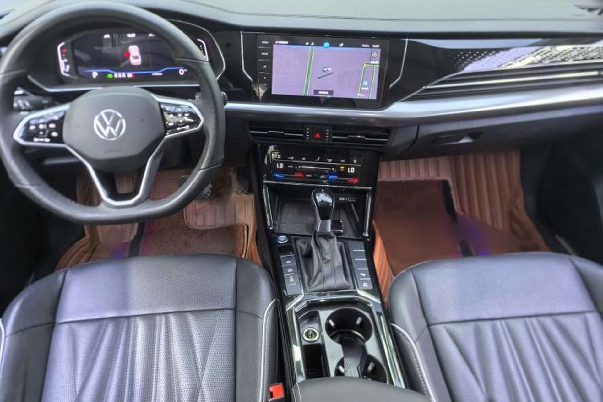 Used Volkswagen Passat 2023 Facelift 330TSI Luxury Edition Gear Lever
