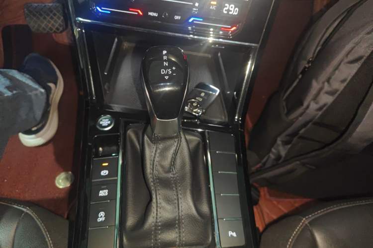 Used Volkswagen Passat 2023 Revised 330TSI Starry Elite Edition Gear Lever