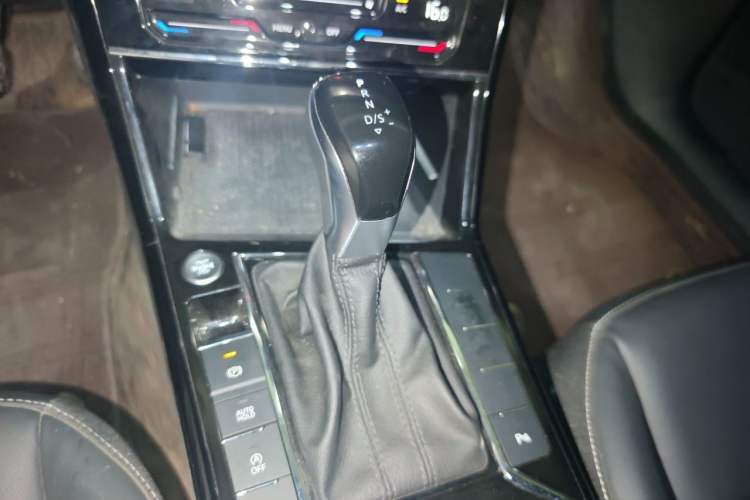 Used Volkswagen Passat 2023 Revised 330TSI Starry Elite Edition Gear Lever