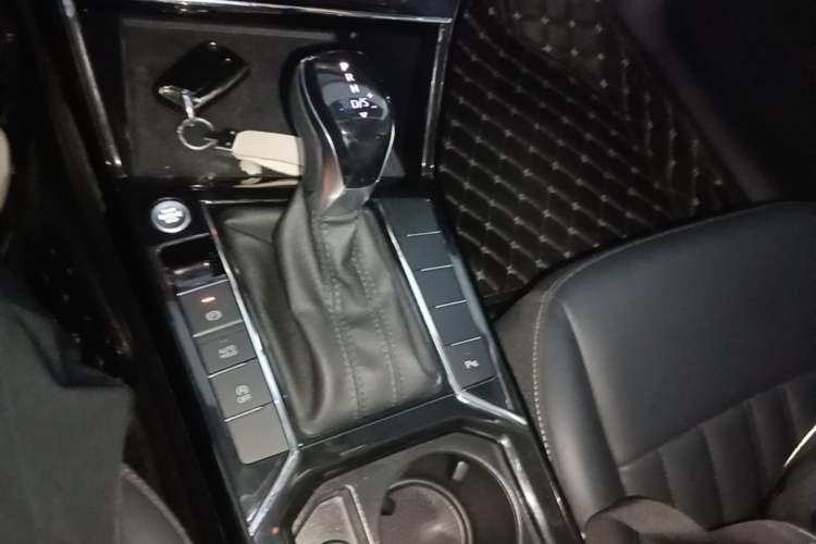 Used Volkswagen Passat 2023 Revised 330TSI Starry Elite Edition Gear Lever