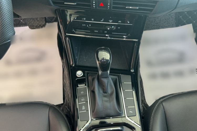 Used Volkswagen Passat 2023 330TSI Elite Edition Gear Lever