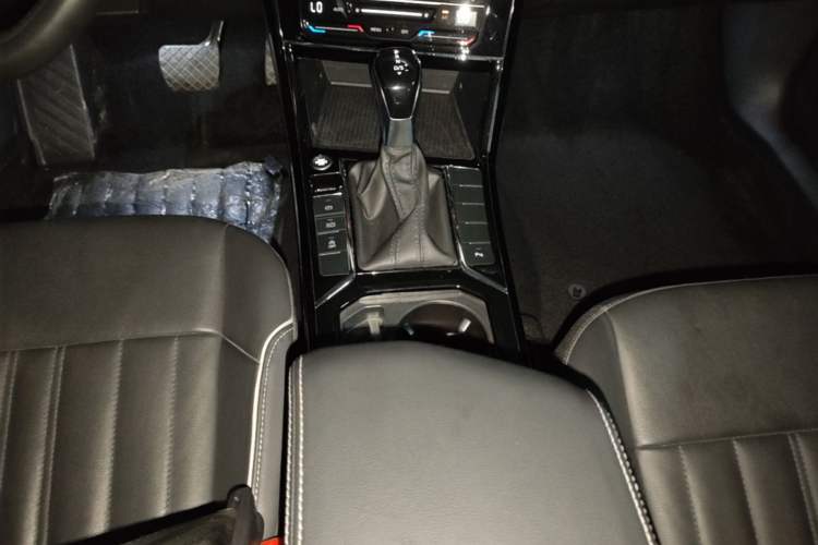 Used Volkswagen Passat 2023 Revised 330TSI Starry Elite Edition Gear Lever