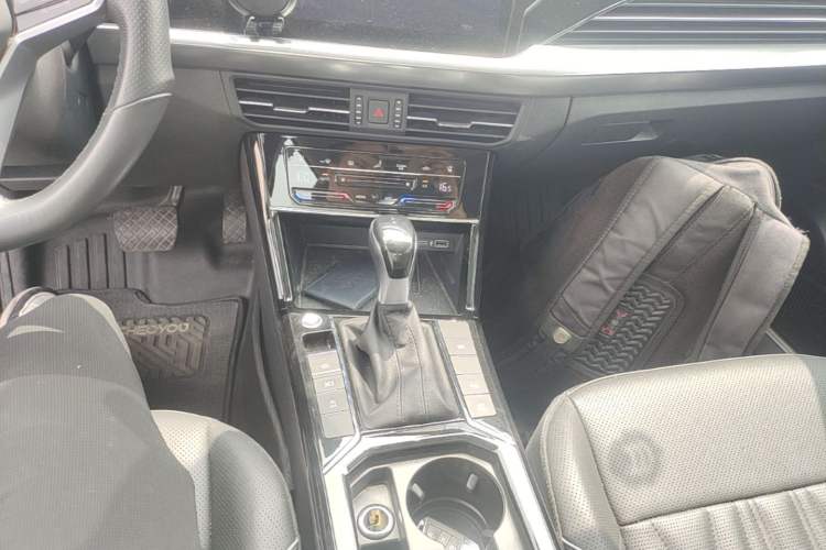 Used Volkswagen Passat 2023 330TSI Prestige Edition Gear Lever
