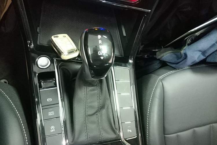Used Volkswagen Passat 2023 Revised 330TSI Starry Elite Edition Gear Lever