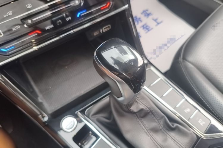 Used Volkswagen Passat 2023 Restyled 330TSI Starry Luxury Edition Gear Lever