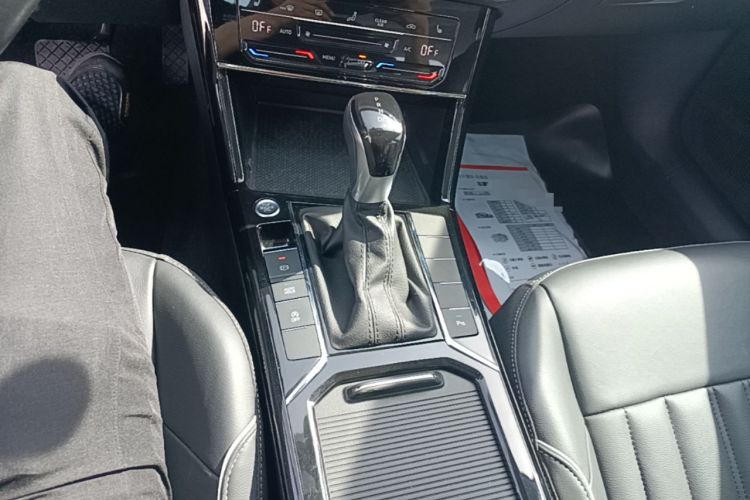 Used Volkswagen Passat 2023 Revised 330TSI Starry Elite Edition Gear Lever